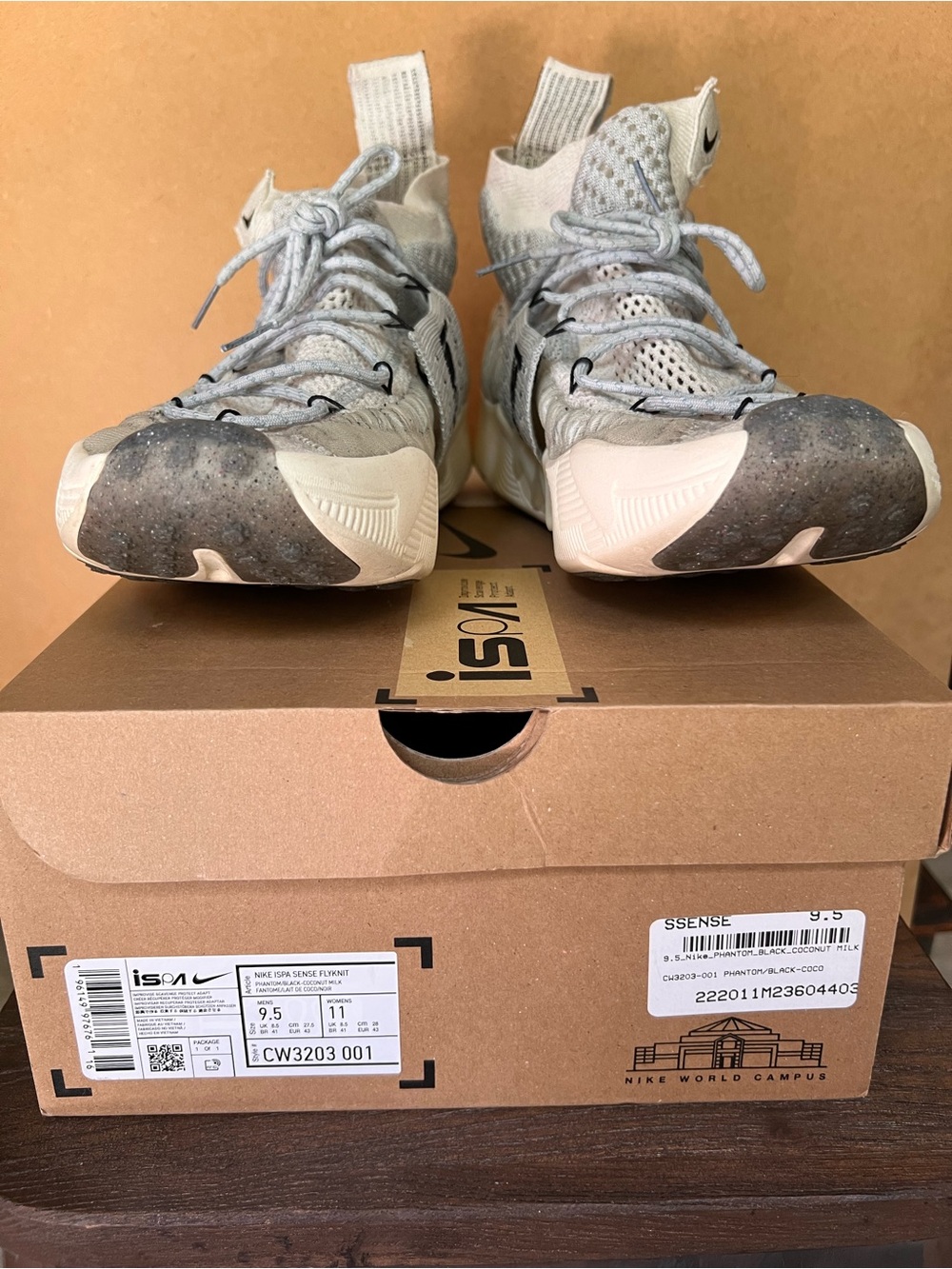 NIKE ISPA Sense Flyknit 9.5 / EU 43 - Picture 3 of 8